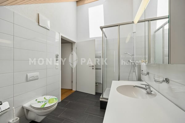 Attraktive 4.5-Zimmer-Maisonette-Dachwohnung 12