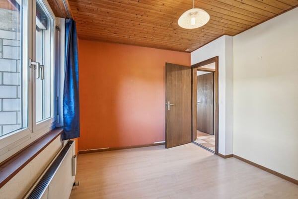 Einfamilienhaus mit grosszügigem Grundstück & vielseitigen Nutzungsmöglichkeiten 12