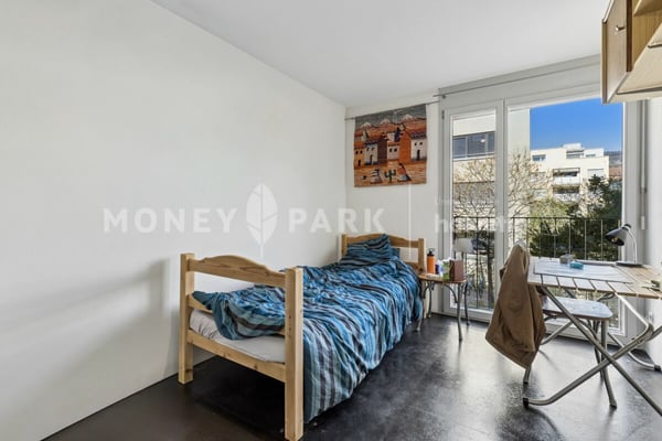 Grand appartement lumineux de 6.5-pièces 12