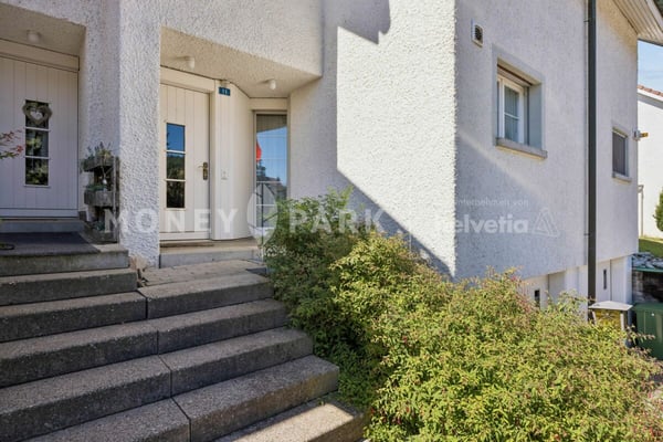 5.5-Zimmer-Reihenhaus mit Garten, Privatsphäre und Weitsicht 12