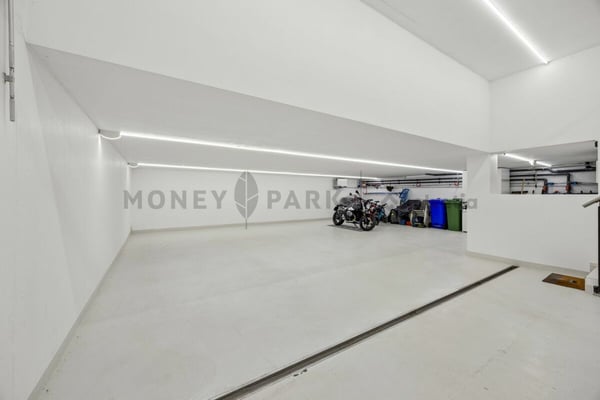 A Sanctuary of Luxury, Privacy and Tranquility 17