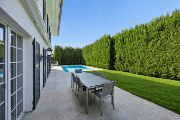 A Sanctuary of Luxury, Privacy and Tranquility 12