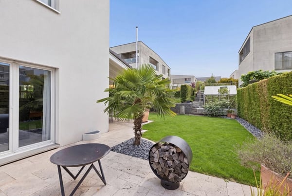 Familienfreundliches 6-Zimmer-Einfamilienhaus mit Garten 3
