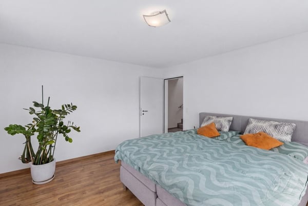 Familienfreundliches 6-Zimmer-Einfamilienhaus mit Garten 16