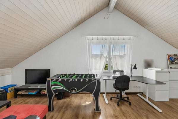 Familienfreundliches 6-Zimmer-Einfamilienhaus mit Garten 22
