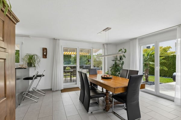 Familienfreundliches 6-Zimmer-Einfamilienhaus mit Garten 8