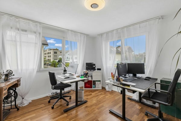 Familienfreundliches 6-Zimmer-Einfamilienhaus mit Garten 24