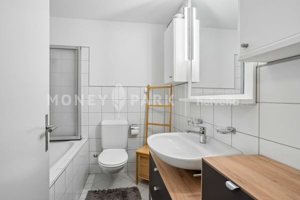 charmante 2.5-Zimmer-Wohnung mit zwei Balkonen 6