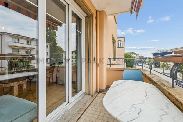 Appartement transformable en 3.5 pièces, actuellement aménagé en 4.5 pièces, au centre de Lausanne. 13