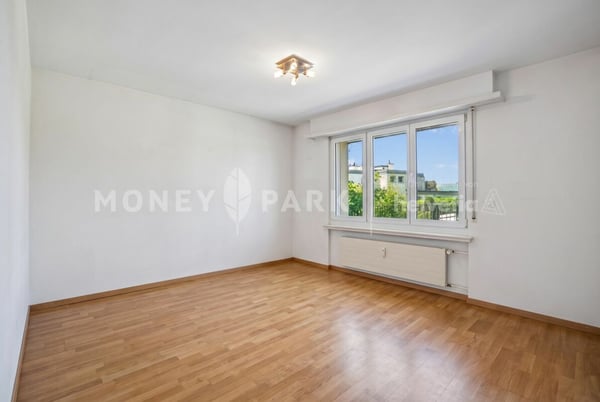 2.5-Zimmer-Wohnung mit sonnigem Balkon und durchdachtem Grundriss 7