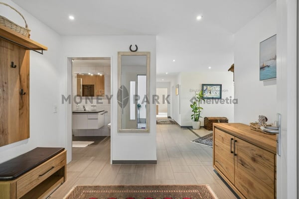 4.5- (5.5-)Zimmer-Terrassenwohnung am Zürichsee mit 180° Seesicht 3