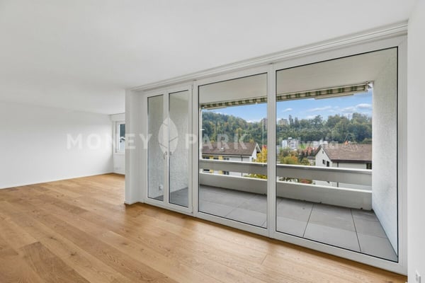 Stilvolles Wohnen - Hochwertig sanierte 4.5-Zimmer-Wohnung in Luzern 3
