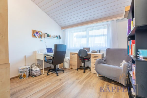 1.5 Zimmer Doppeleinfamilienhaushälfte am Bergblick in Uebeschi 12