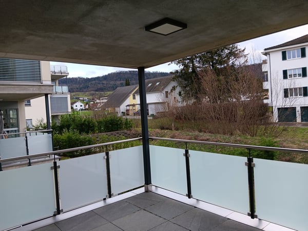 Grosszügige, moderne 3.5 Zimmerwohnung im ländlichen Büsserach, nahe Basel. 3