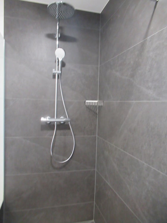 Grosszügige, moderne 3.5 Zimmerwohnung im ländlichen Büsserach, nahe Basel. 12