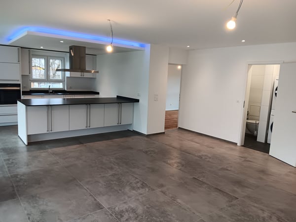 Grosszügige, moderne 3.5 Zimmerwohnung im ländlichen Büsserach, nahe Basel. 2