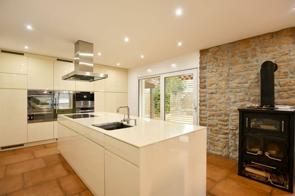 ZWEIFAMILIENHAUS MIT POTENZIAL 7