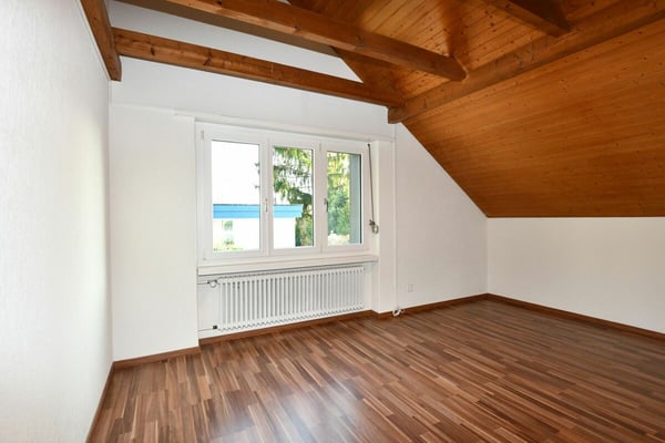 Charmantes 9.5-Zimmer-Einfamilienhaus mit Wintergarten, grosser Terrasse und Garten in ruhiger Lage von Wettingen 6