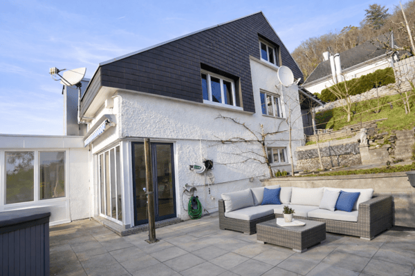 Charmantes 9.5-Zimmer-Einfamilienhaus mit Wintergarten, grosser Terrasse und Garten in ruhiger Lage von Wettingen 1