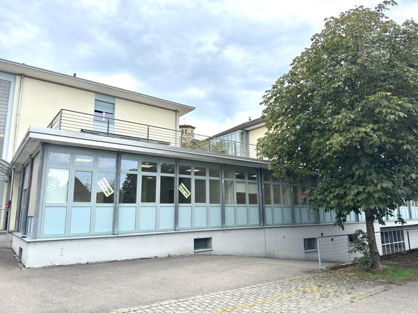 Einziehen & loslegen – ausgebaute Geschäftsräume in Aarwangen 21