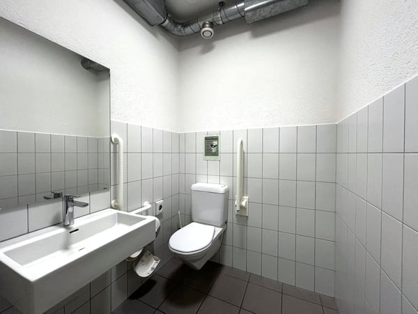 Einziehen & loslegen – ausgebaute Geschäftsräume in Aarwangen 16
