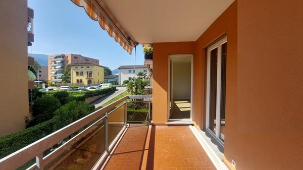 Frisch renovierte 1.5-Zimmer-Wohnung mit Terrasse in Ascona zu vermieten 3