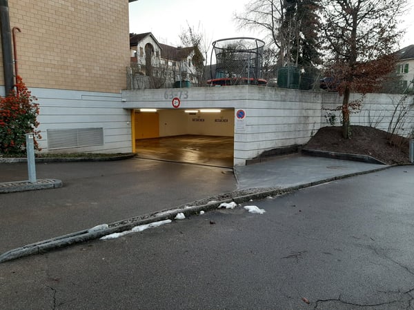 offener Parklplatz zu vermieten 2
