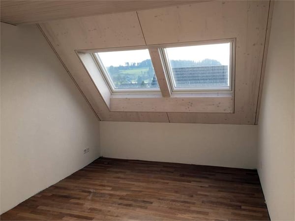 Über den Dächern von Bäretswil schöne 4.5 Dachmaisonettwohnung 6