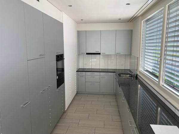 Grosszügige 3-Zimmer-Dachwohnung mit 250 m² als einzige Wohnung im Gebäude 3