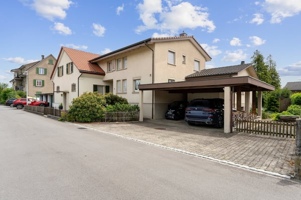 Charmantes 6.5-Zimmer-Zweifamilienhaus an ruhiger Lage in Rupperswil 2