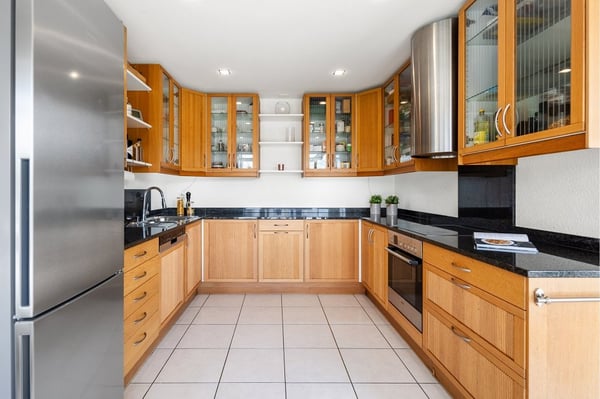 Exklusive 1.5-Zimmer-Terrassenwohnung mit Panoramablick in Walchwil 3