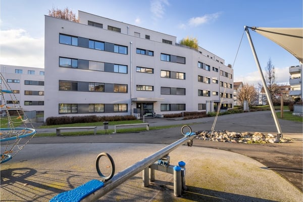 Moderne 1.5-Zimmer-Gartenwohnung in Cham 2