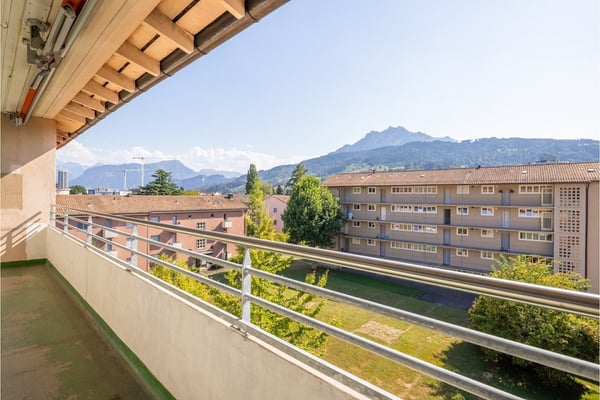 3.5-Zimmer-Dachwohnung mit viel Gestaltungspotenzial 2