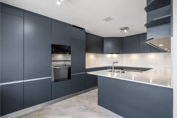 Grosszügige und aussergewöhnliche 4.5-Zimmer-Maisonettewohnung - 210 m² Wohnfläche auf zwei Ebenen 2