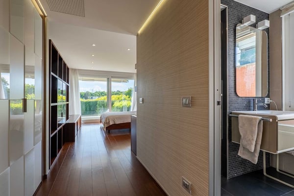 Luxueux appartement occupant l'entier de l'immeuble 10
