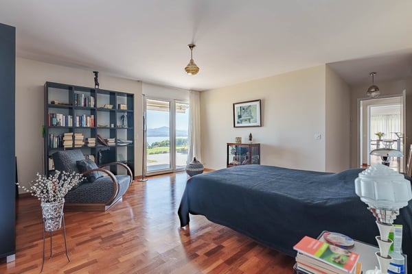 Charmant appartement de 3,5 pièces à Bursinel avec vue panoramique 7