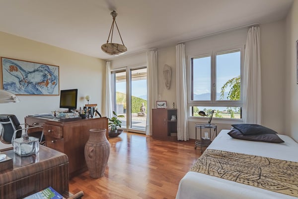 Charmant appartement de 3,5 pièces à Bursinel avec vue panoramique 10