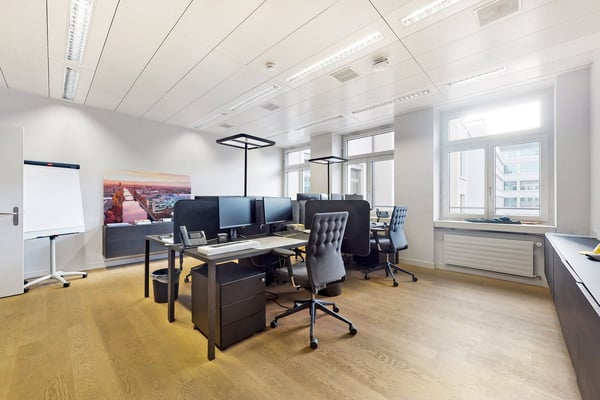 ca. 250 m² bezugsbereites Büro an erstklassiger Lage im Kreis 1 4