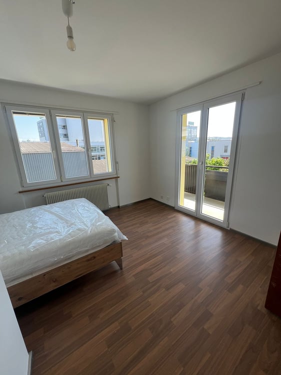 Gemütliche 1.5-Zimmer-Wohnung mit Balkon in Dietlikon 3