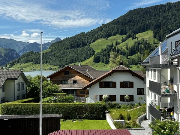 WOHNEN, WO ANDERE FERIEN MACHEN - EUTHAL BEI EINSIEDELN 1