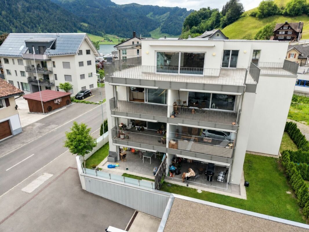 WOHNEN, WO ANDERE FERIEN MACHEN - EUTHAL BEI EINSIEDELN