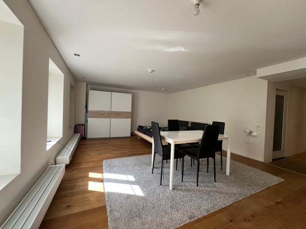 Charmante 2.5-Zimmer-Wohnung mit eigenem Waschturm 5