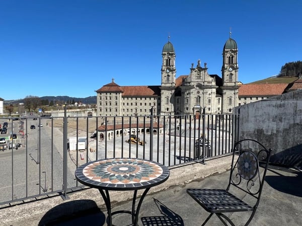 Charmante 2.5-Zimmer-Wohnung mit eigenem Waschturm 9