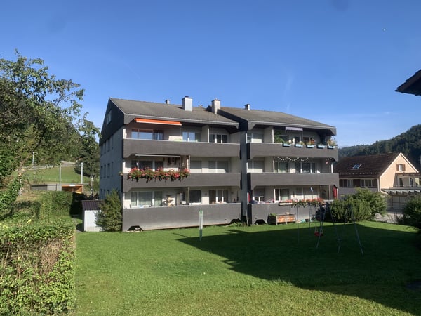 Gemütliche 1.5 Zimmer Wohnung im ruhigen, idyllischen Brunnadern 8