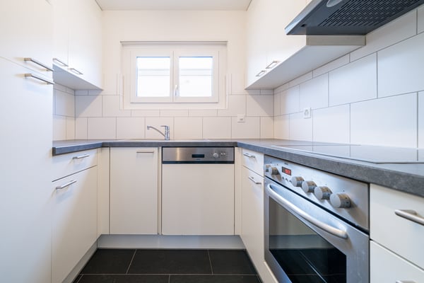 Zentrale schöne 3-Zimmer Wohnung zur Verfügung 3