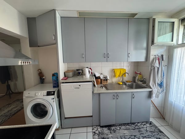 Grosszügige 4.5_Zimmerwohnung an zentraler Lage 6