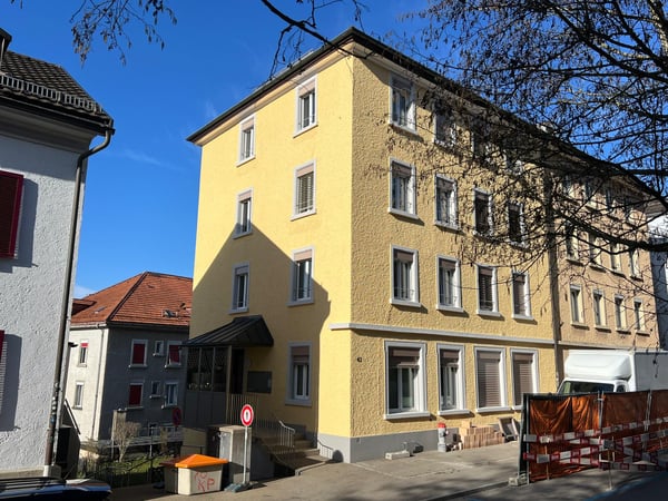 Moderne 2.5-Zimmer-Wohnung an zentraler Lage 1