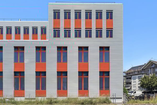 Ihr neues Büro - direkt am Bahnhof Schwerzenbach 2