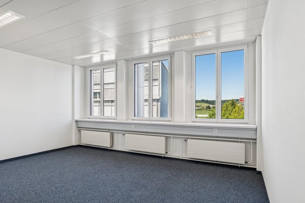 Ihr neues Büro - direkt am Bahnhof Schwerzenbach 4