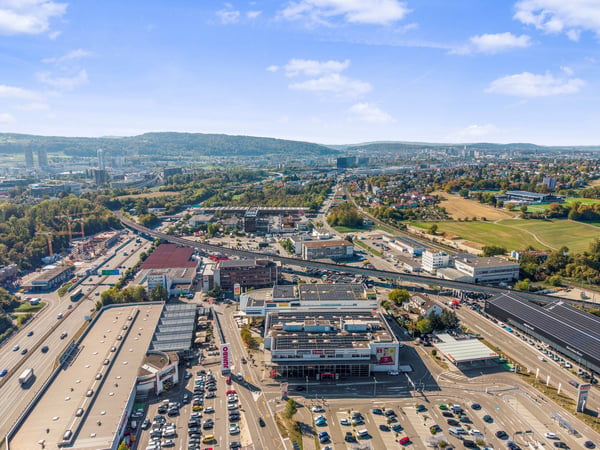 Retail im grossen Format – 2’700 m² in Dietlikon 3